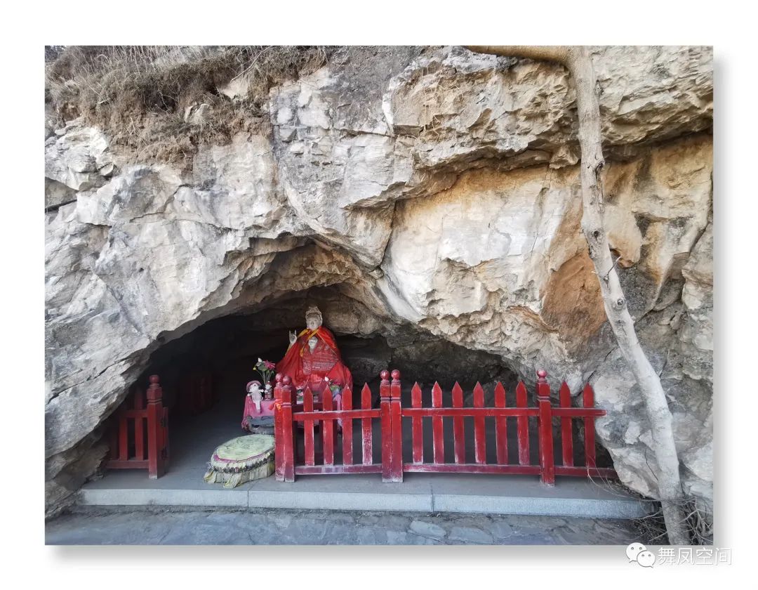 千灵山,北京西南第一崇山,春光无限