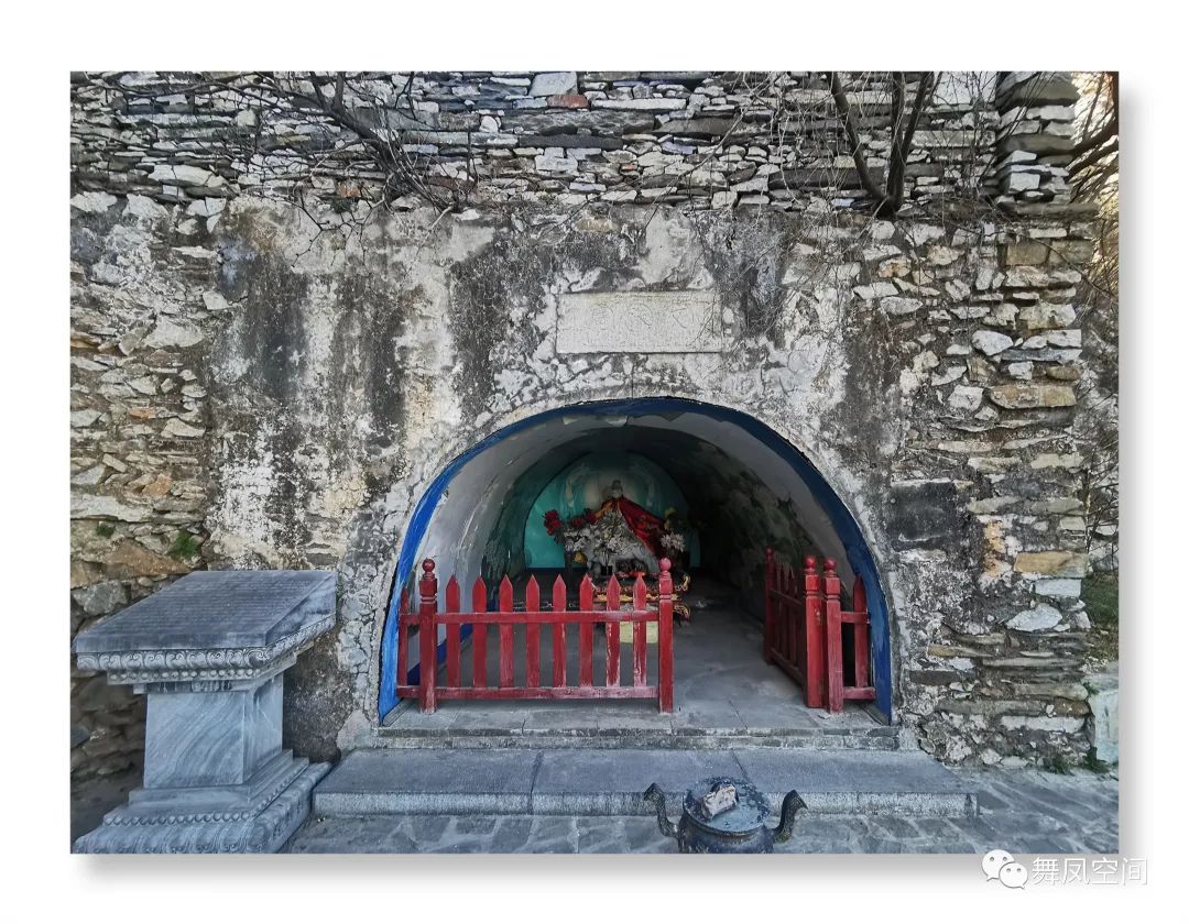 千灵山,北京西南第一崇山,春光无限