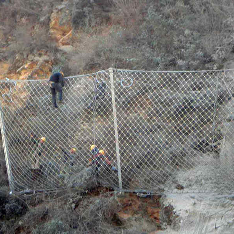 边坡护栏网批发 出售防护网 昌邦 防护网定制 选材严格