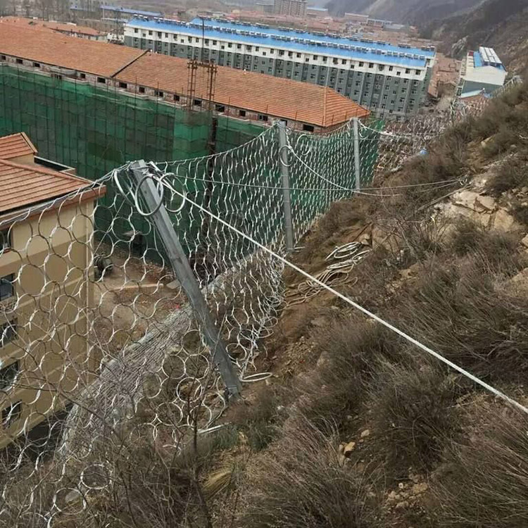 边坡护栏网批发 出售防护网 昌邦 防护网定制 选材严格