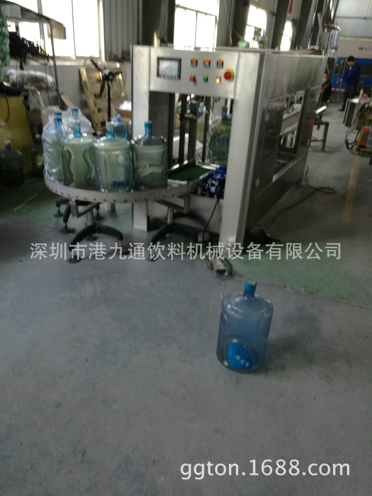 供应港九通桶装水裹袋机  TDJ-300-1P自动套袋机 小型水厂提桶机 经济型提桶机