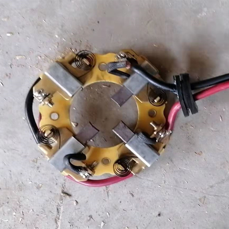 电机刷架总成 电刷架可批发 碳刷架厂家 派源 欢迎致电洽谈