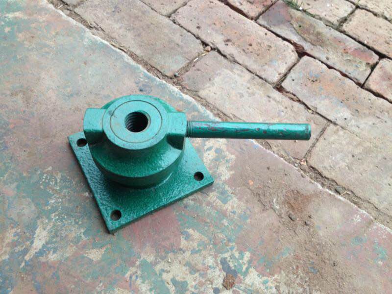 雲瑞水利欢迎顾客选 直联式启闭机供 厂家直供手摇启闭机 欢迎订购